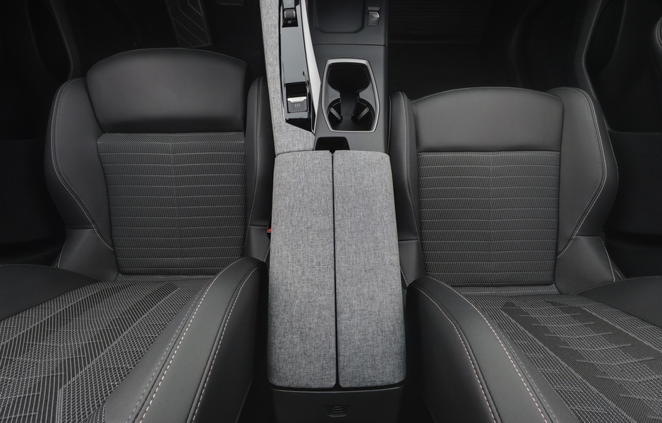 Peugeot E-3008 vaihtoauto