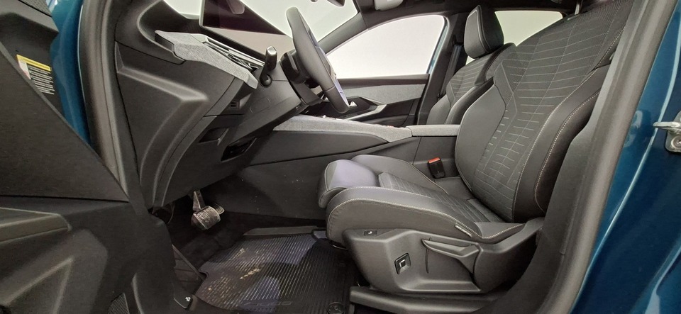 Peugeot E-3008 vaihtoauto