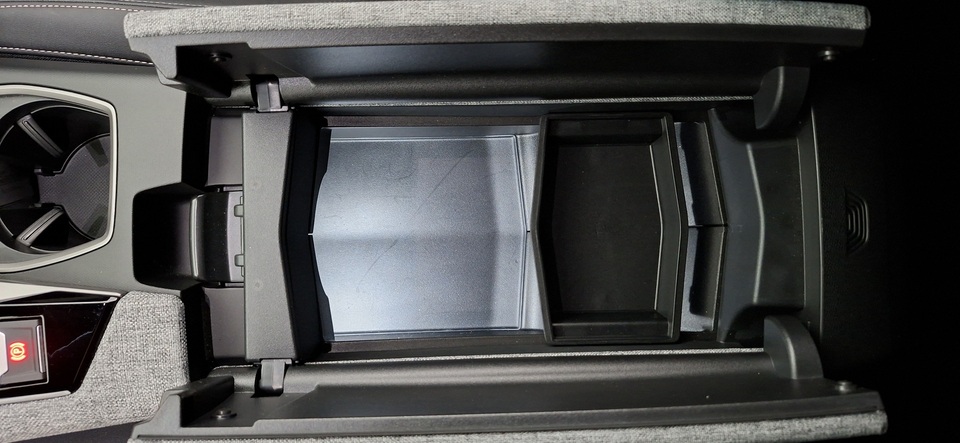 Peugeot E-3008 vaihtoauto