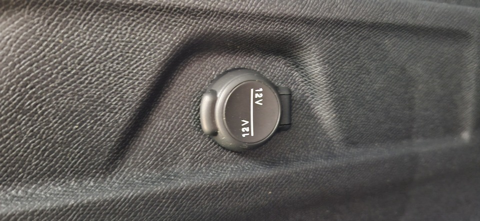 Peugeot E-3008 vaihtoauto