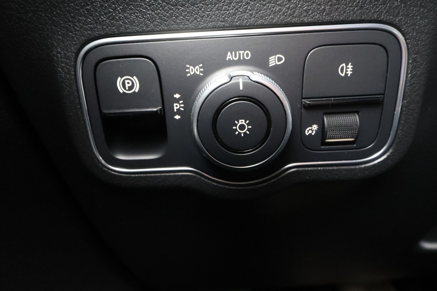 Mercedes-Benz EQA vaihtoauto