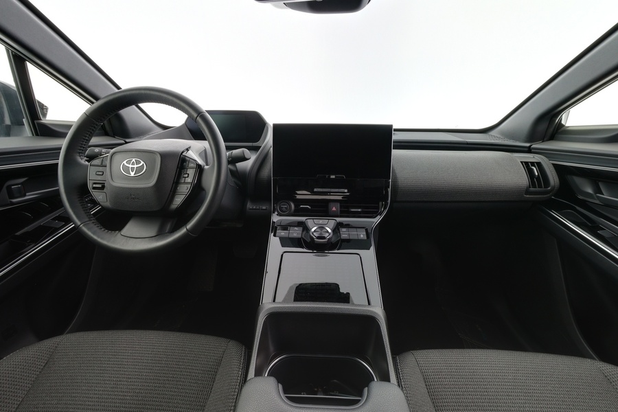 Toyota bZ4X vaihtoauto