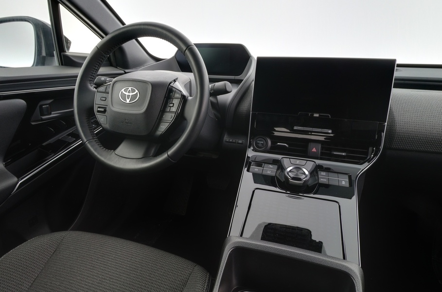 Toyota bZ4X vaihtoauto