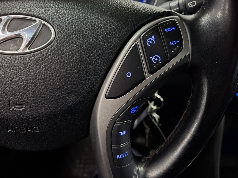 Hyundai i30 5d vaihtoauto