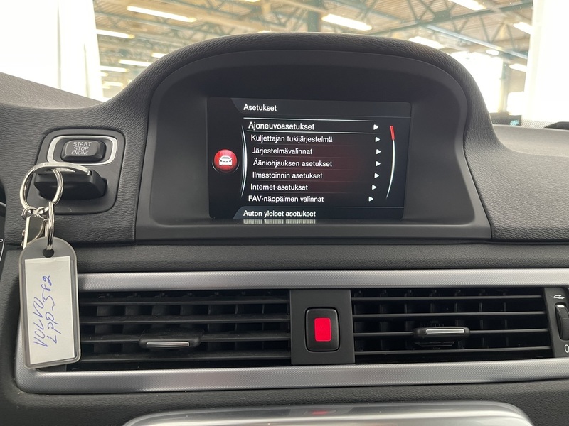 Volvo V70 vaihtoauto