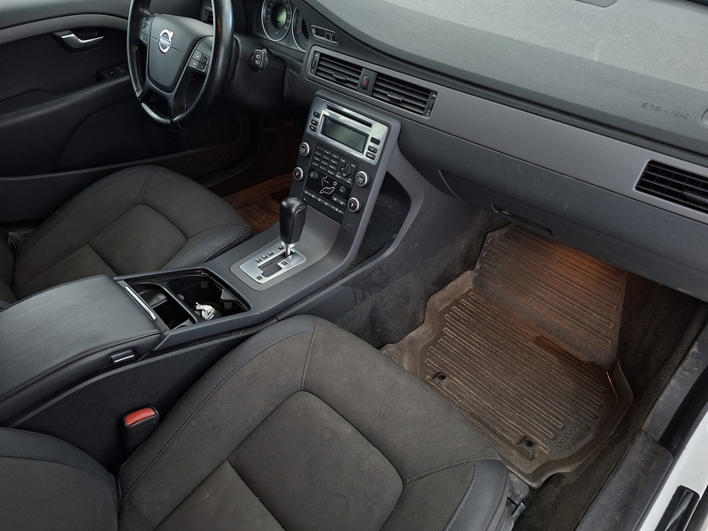 Volvo V70 vaihtoauto