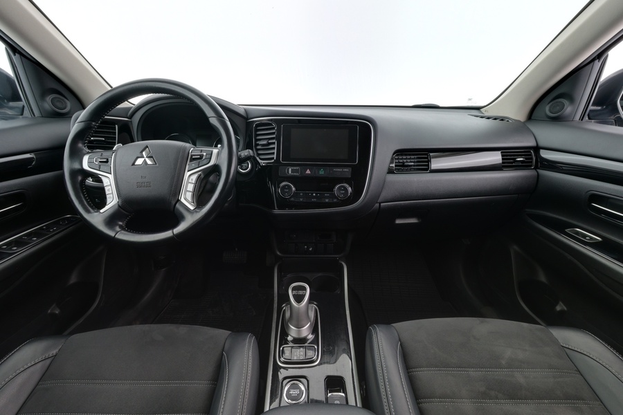 Mitsubishi Outlander PHEV vaihtoauto