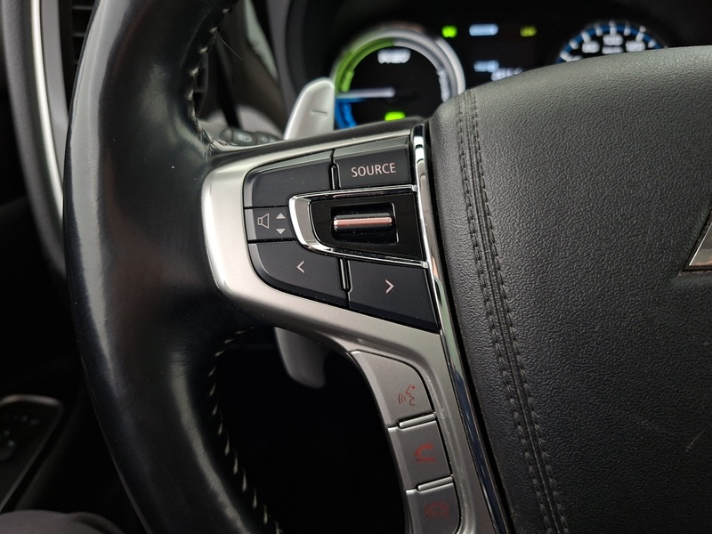 Mitsubishi Outlander PHEV vaihtoauto