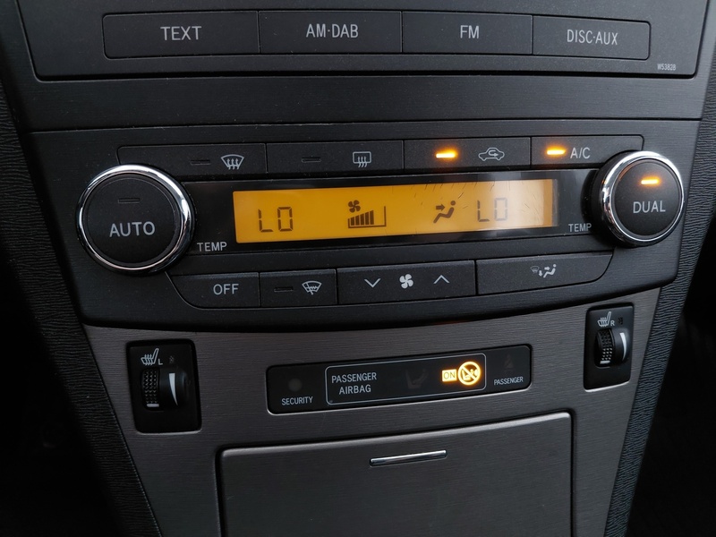 Toyota Avensis vaihtoauto