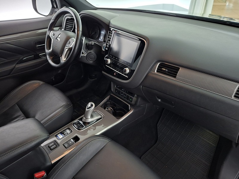 Mitsubishi Outlander PHEV vaihtoauto