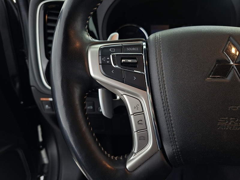 Mitsubishi Outlander PHEV vaihtoauto