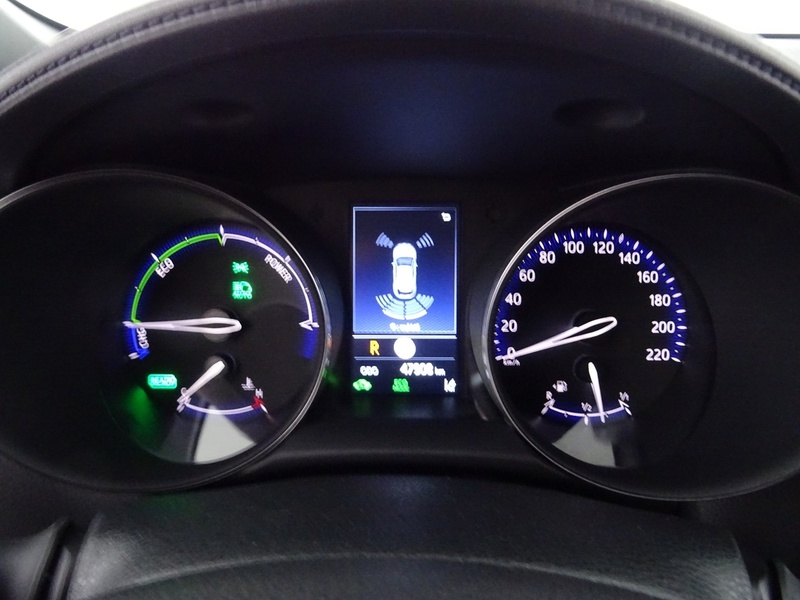 Toyota C-HR vaihtoauto