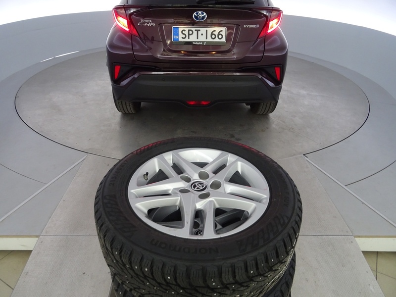 Toyota C-HR vaihtoauto