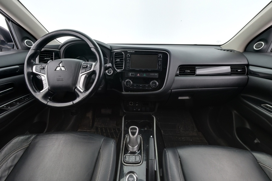 Mitsubishi Outlander PHEV vaihtoauto