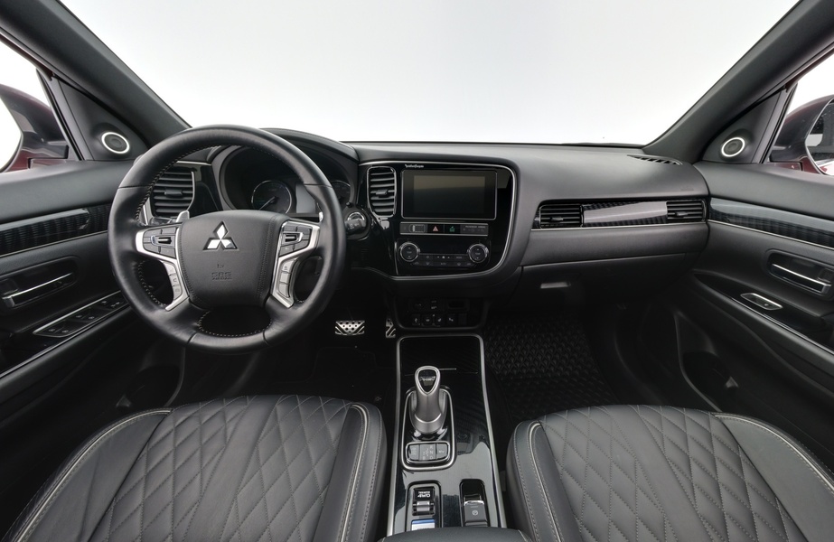 Mitsubishi Outlander PHEV vaihtoauto