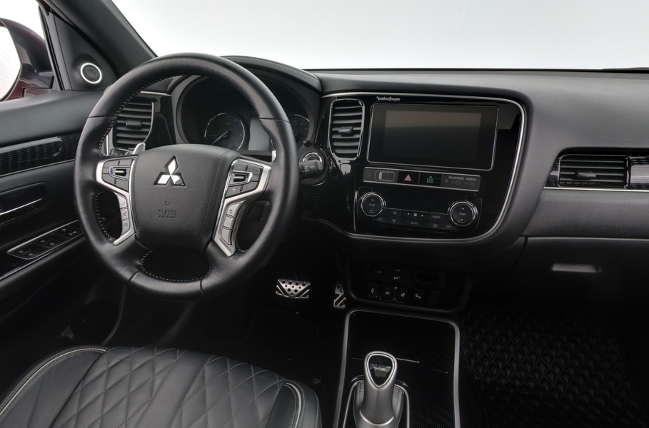 Mitsubishi Outlander PHEV vaihtoauto