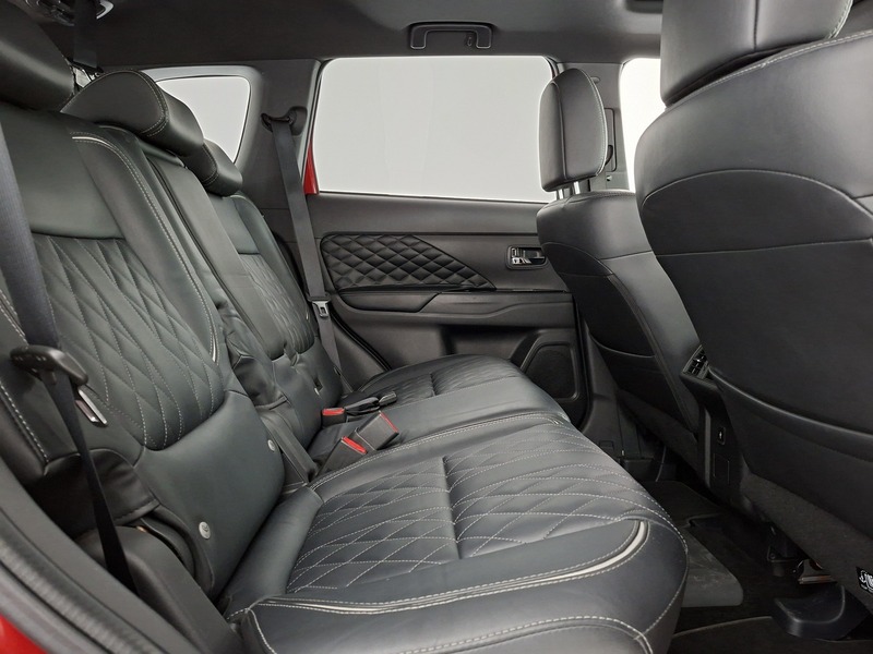 Mitsubishi Outlander PHEV vaihtoauto