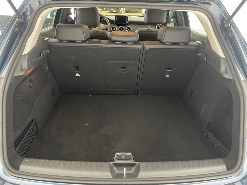 Mercedes-Benz GLA vaihtoauto