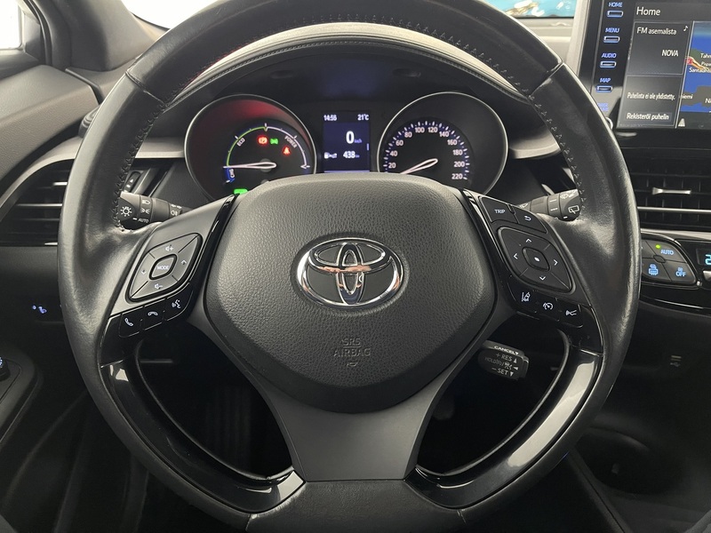 Toyota C-HR vaihtoauto