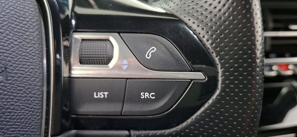 Peugeot e-2008 vaihtoauto