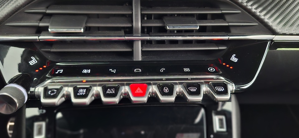 Peugeot e-2008 vaihtoauto