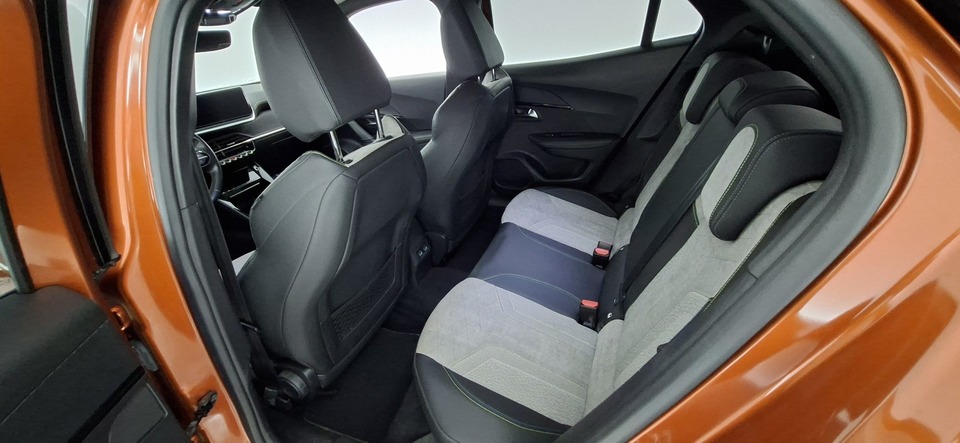 Peugeot e-2008 vaihtoauto