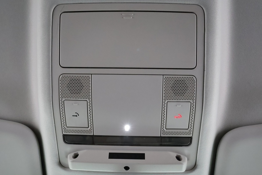 Land Rover Defender vaihtoauto