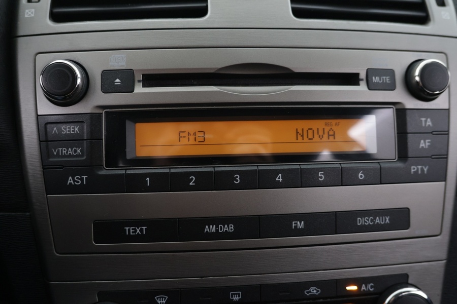 Toyota Avensis vaihtoauto