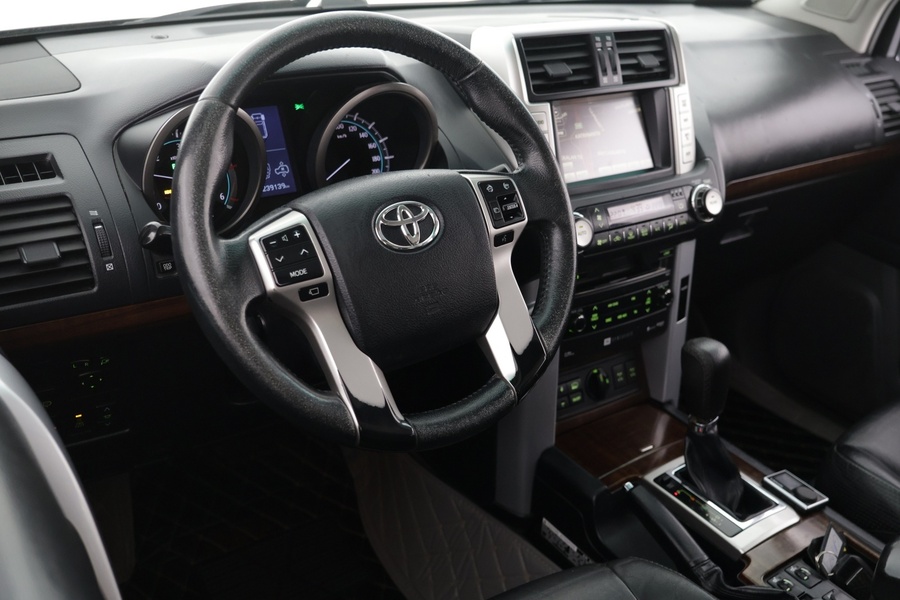 Toyota Land Cruiser vaihtoauto