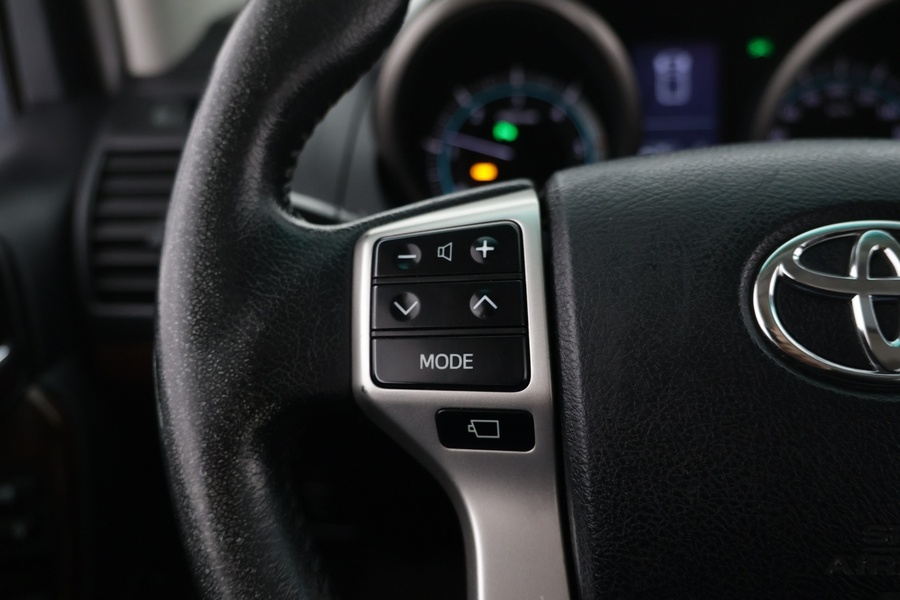 Toyota Land Cruiser vaihtoauto