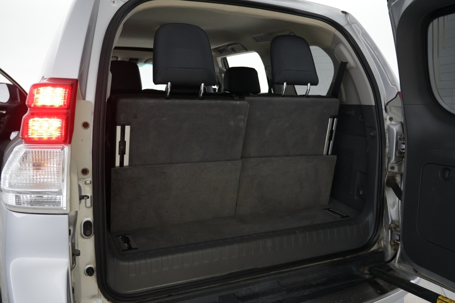 Toyota Land Cruiser vaihtoauto