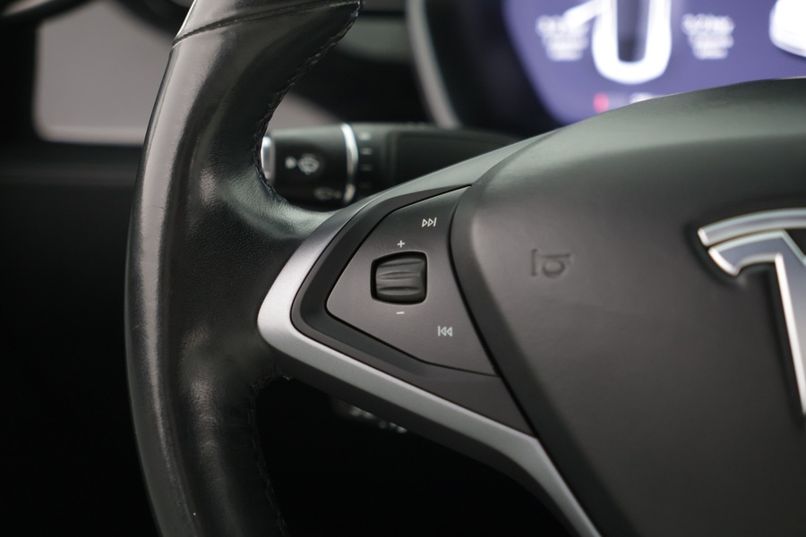 Tesla Model S vaihtoauto