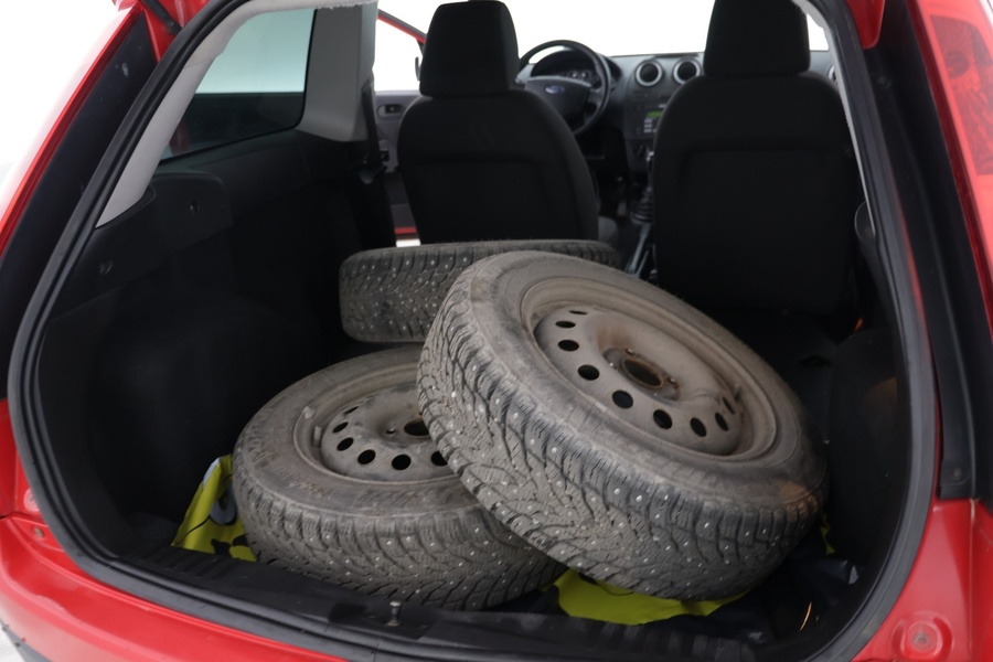 Ford Fiesta vaihtoauto