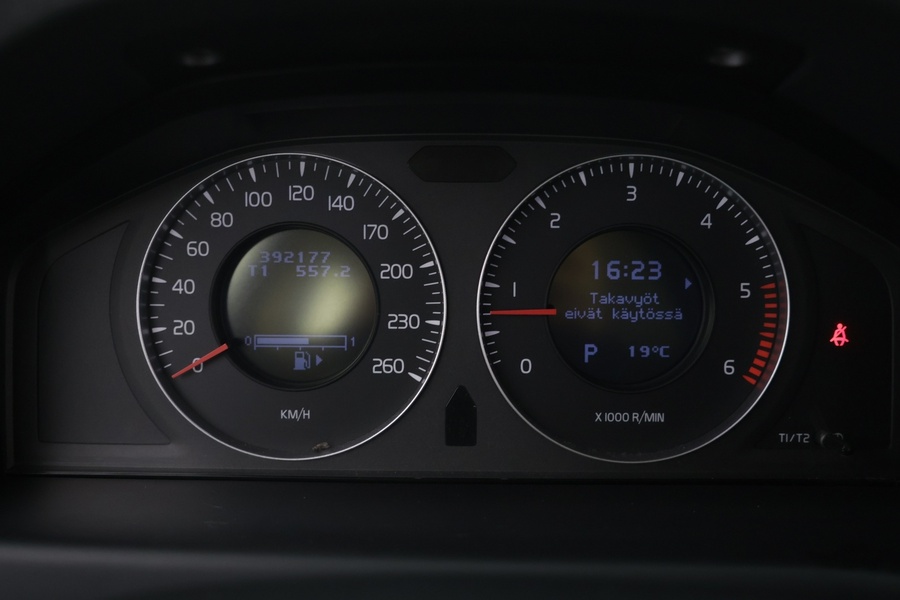 Volvo V70 vaihtoauto