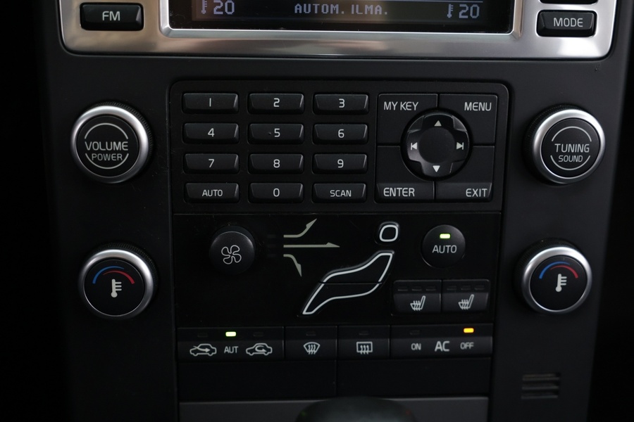 Volvo V70 vaihtoauto