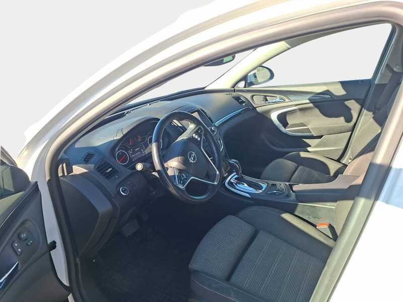 Opel Insignia vaihtoauto
