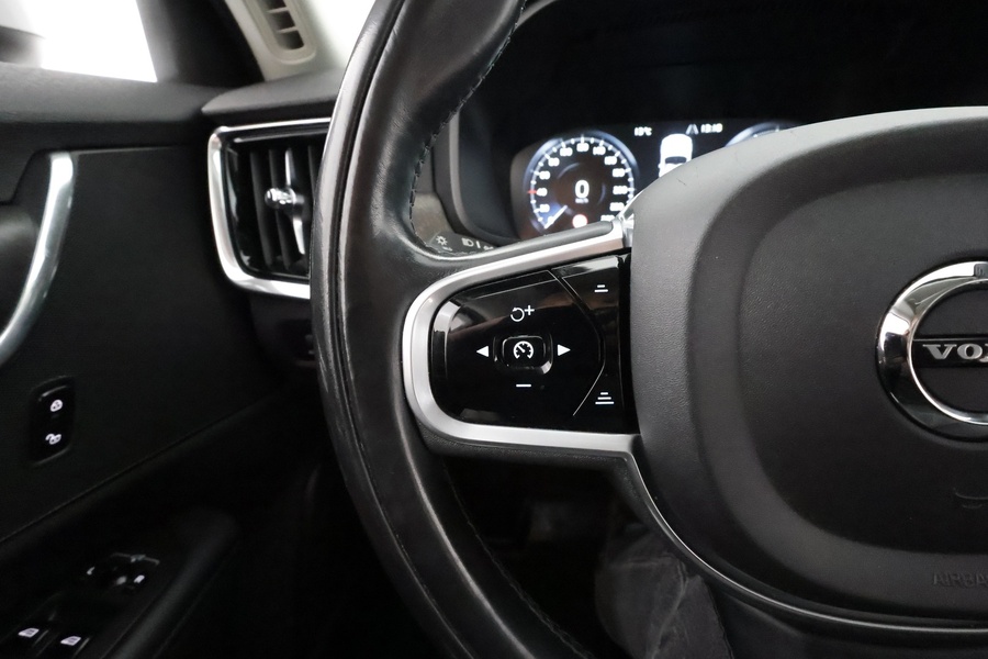 Volvo V90 Cross Country vaihtoauto