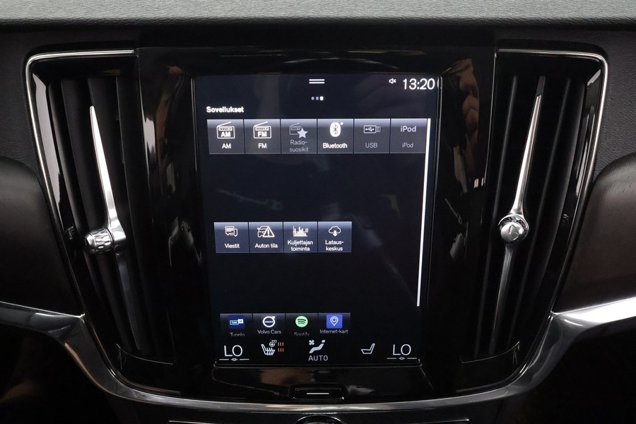 Volvo V90 Cross Country vaihtoauto