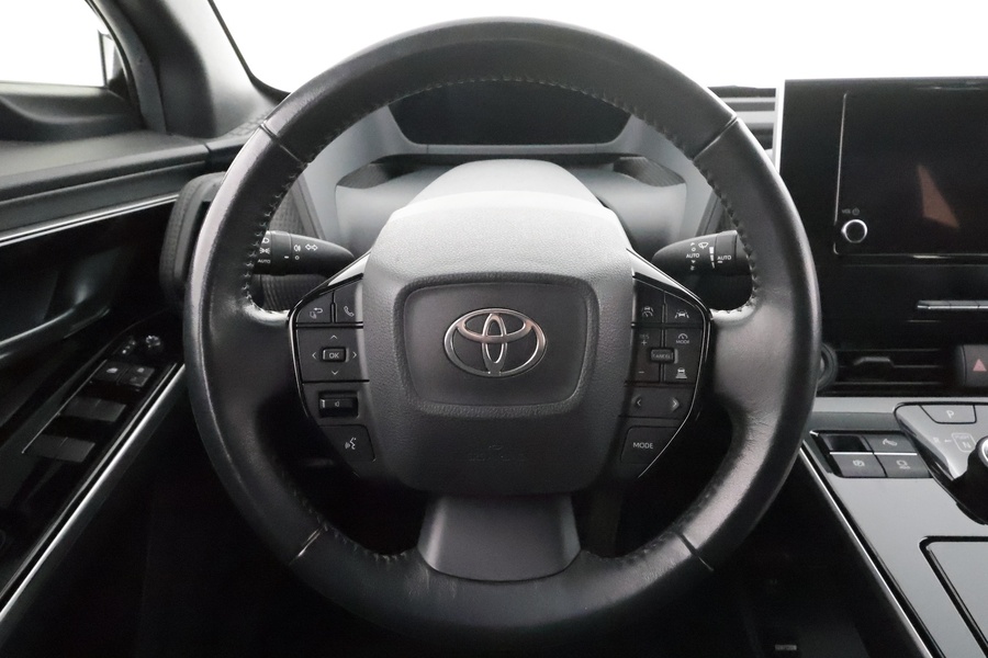 Toyota bZ4X vaihtoauto