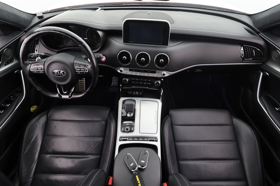 Kia Stinger vaihtoauto