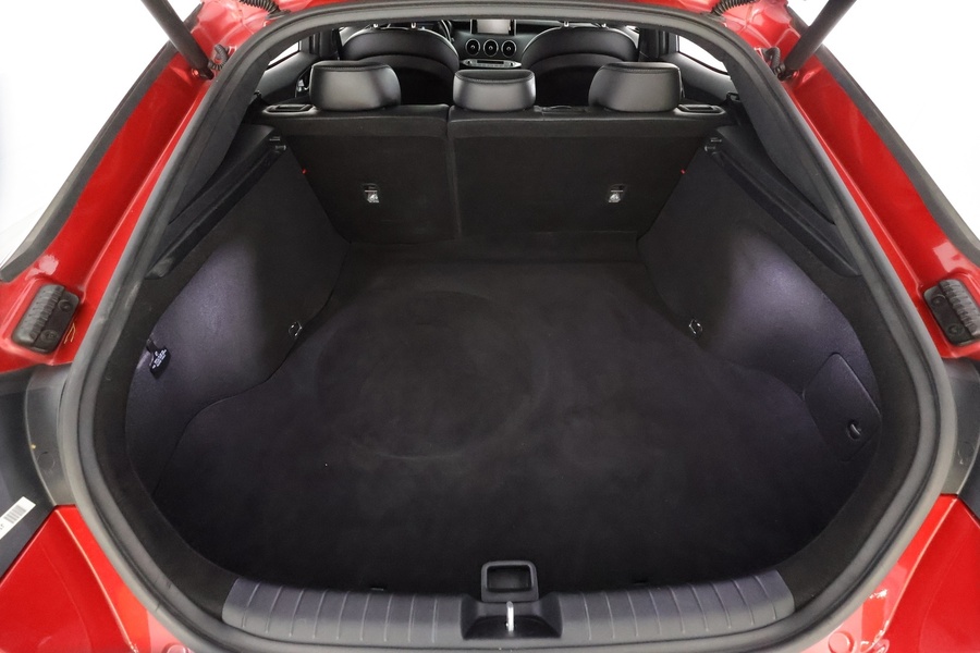 Kia Stinger vaihtoauto