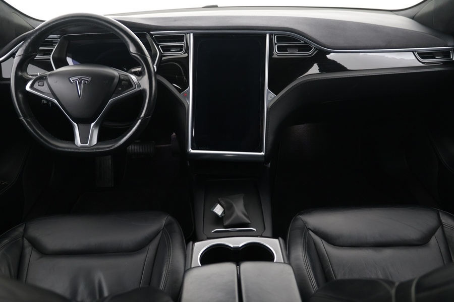 Tesla Model S vaihtoauto