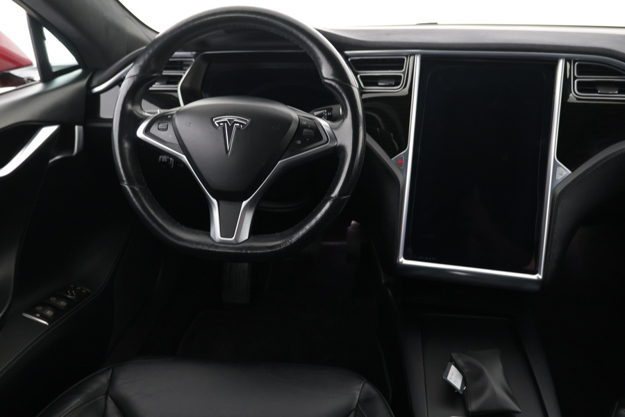 Tesla Model S vaihtoauto