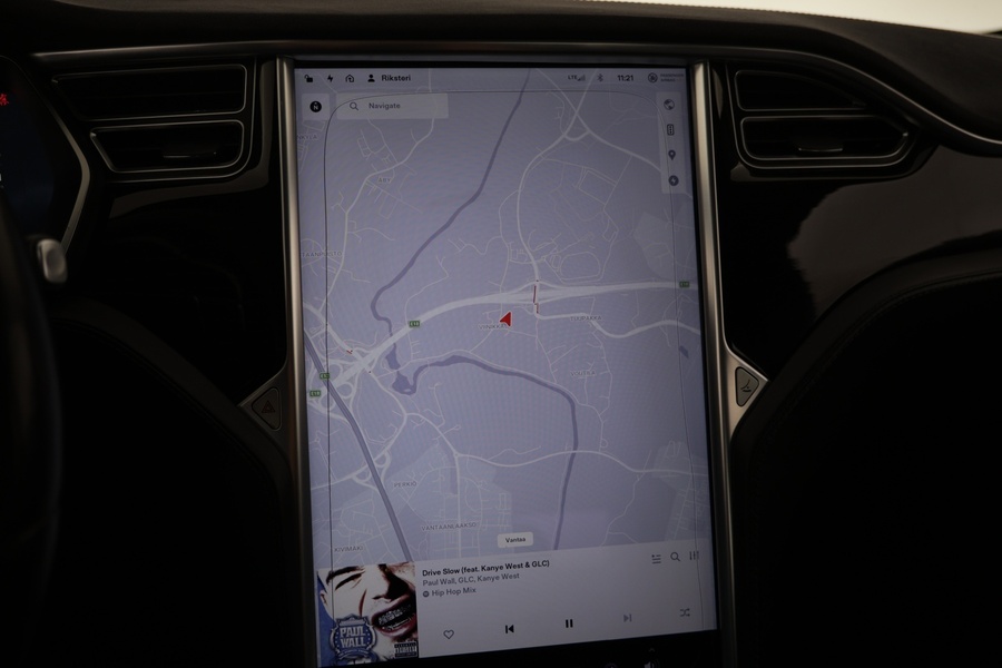 Tesla Model S vaihtoauto