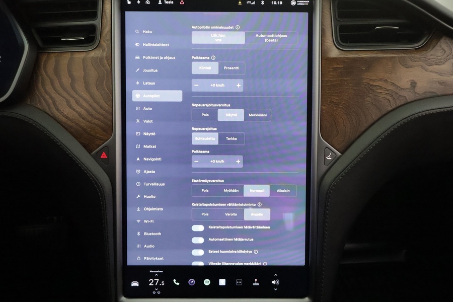 Tesla Model S vaihtoauto