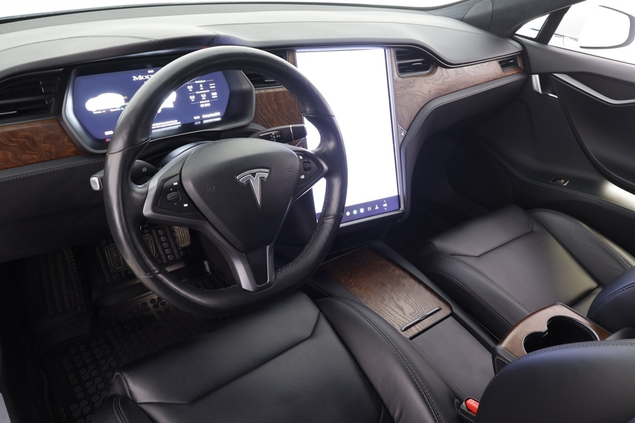 Tesla Model S vaihtoauto