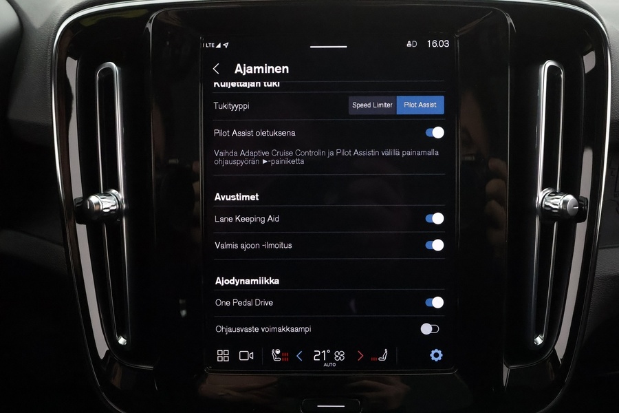 Volvo C40 vaihtoauto