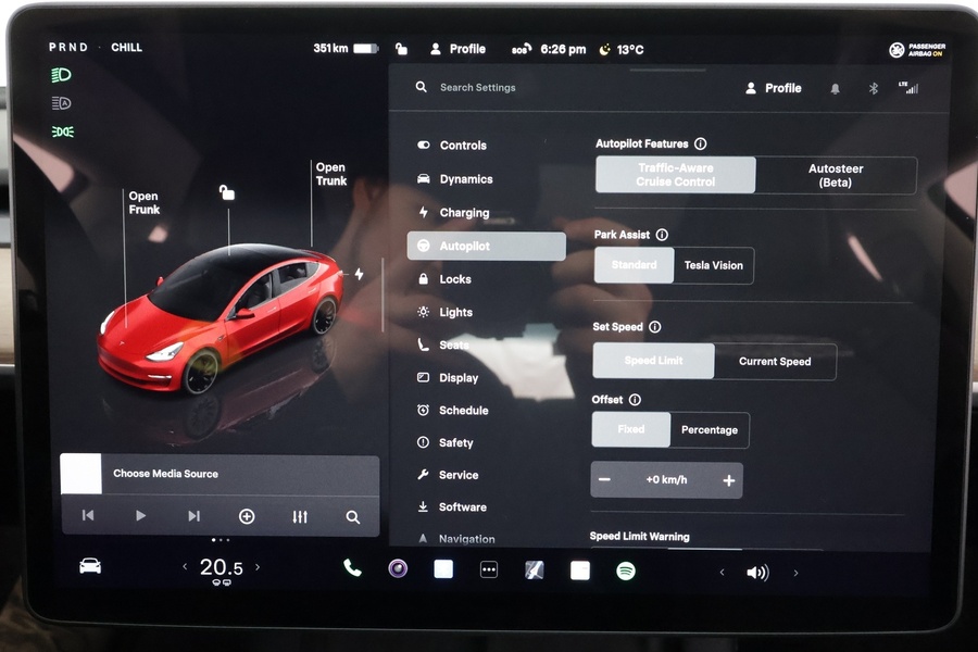 Tesla Model 3 vaihtoauto