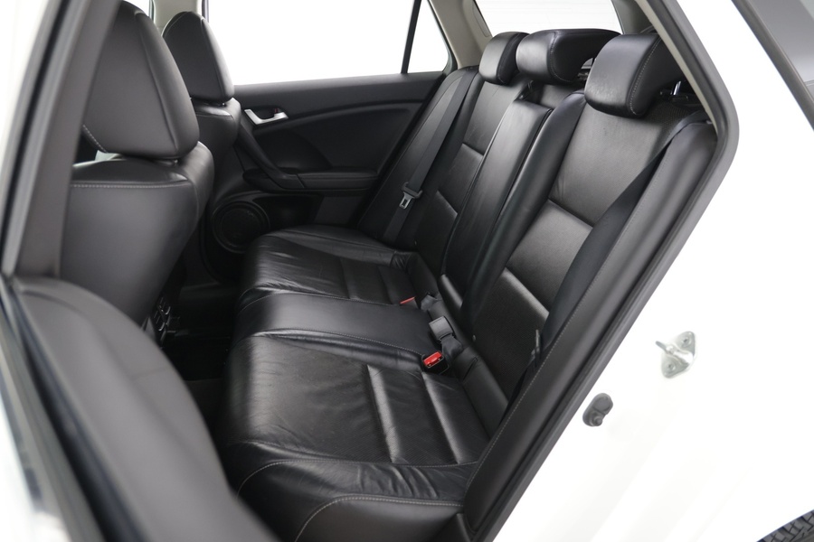 Honda Accord vaihtoauto