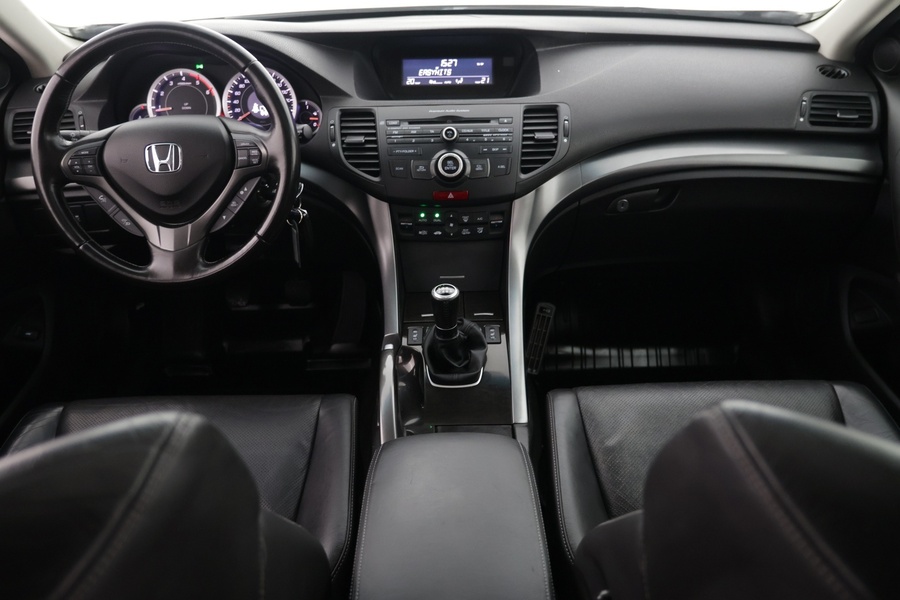 Honda Accord vaihtoauto